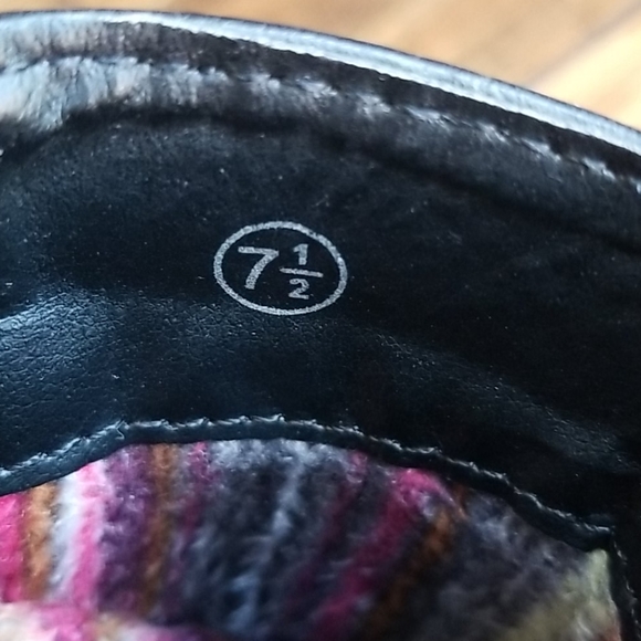 Black buckled booties - Picture 6 of 6